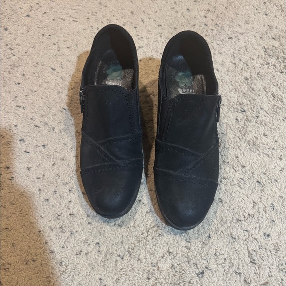 Spring Step Elegant Black Ankle Boots - Picture 1 of 3